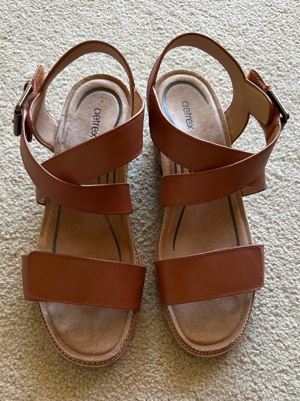 Aetrex Tan Leather Sandals, size 8.5, adjustable width, stack heel - Picture 2 of 10